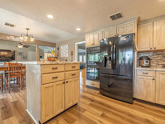 3rd image of 4728 W Avenue K12