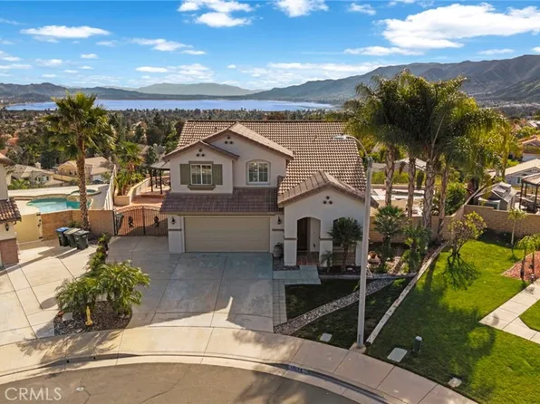 15294 Madrone Ct, Lake Elsinore, CA 92530