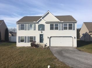 2005 Ashcombe Dr, Dover, PA 17315