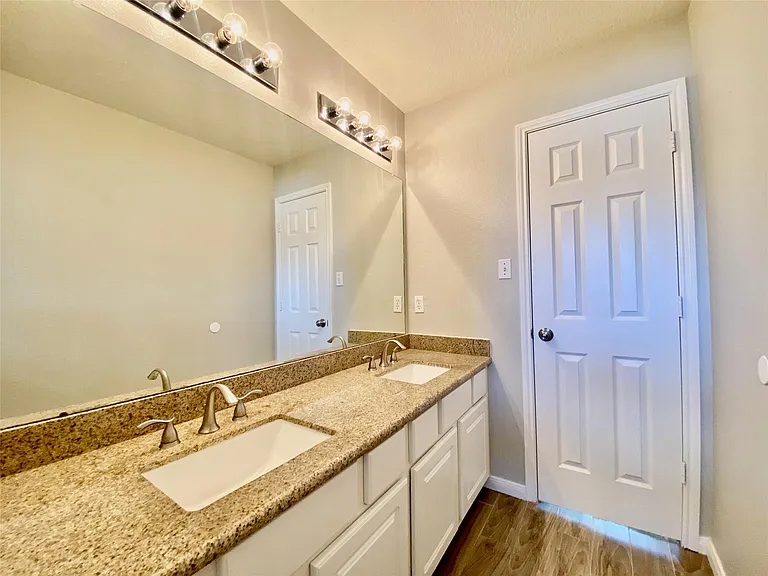 6315 Holly Canyon Ct — Photo 36