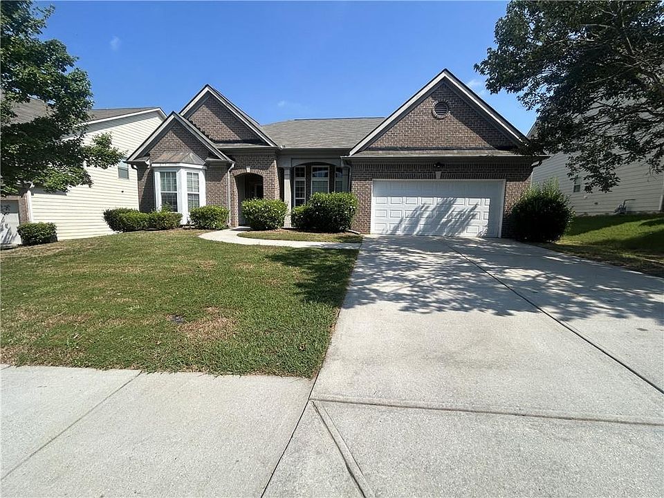 1st image of 825 Stonehaven Rd SW