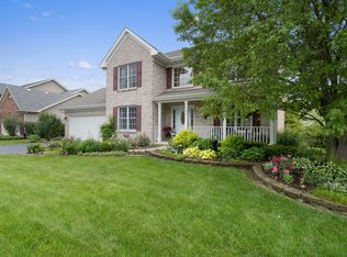 747 Queens Gate Cir, Sugar Grove, IL 60554