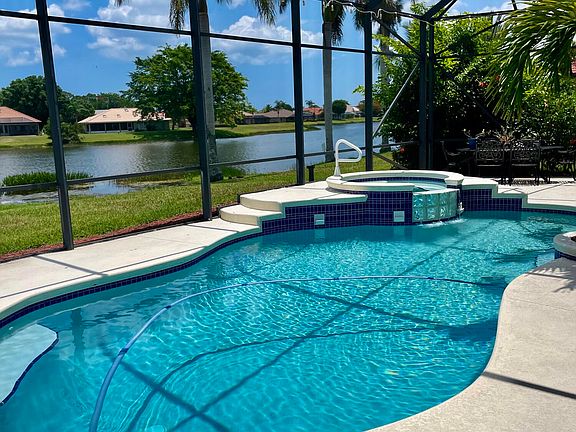 4th image of 888 SW Grand Reserves Boulevard