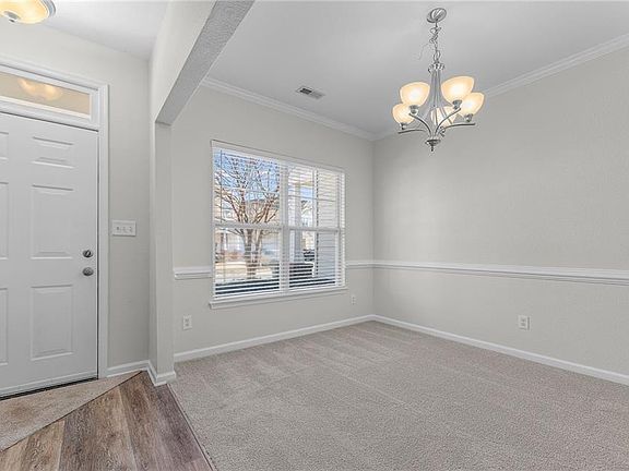 4th image of 851 Norview Ave APT 103