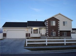 1246 N 1185 W, Clinton, UT 84015