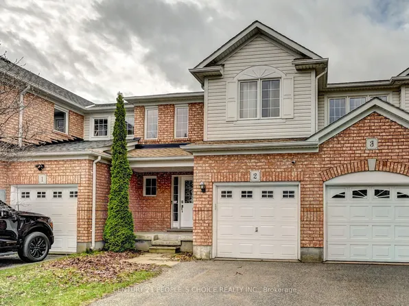 71 Garth Massey Dr #2, Cambridge, ON N1T 2G8