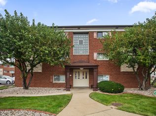 2521 Thatcher Ave APT 3A, River Grove, IL 60171