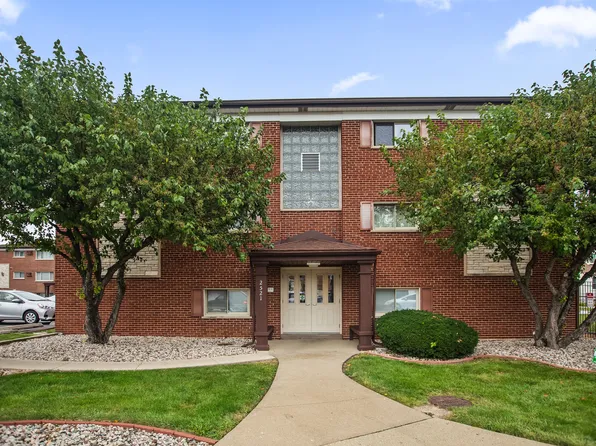 2521 Thatcher Ave APT 3A, River Grove, IL 60171