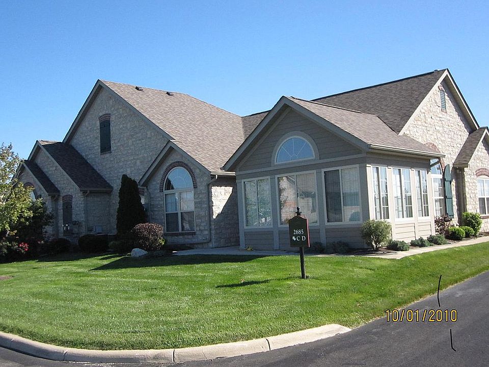 1st image of 2685D Canterbury Cir