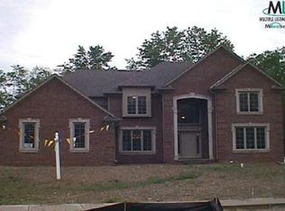 7425 Victoria, West Bloomfield, MI