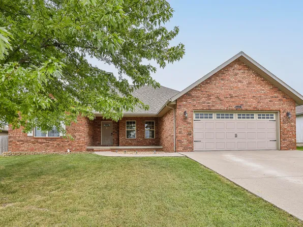 1180 Estate Avenue, Marshfield, MO 65706