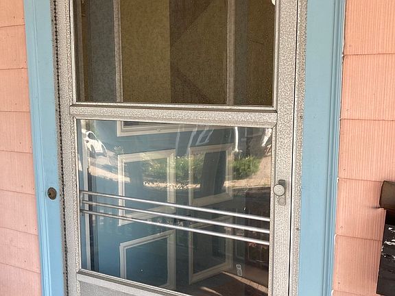 2nd image of 81 Munroe St