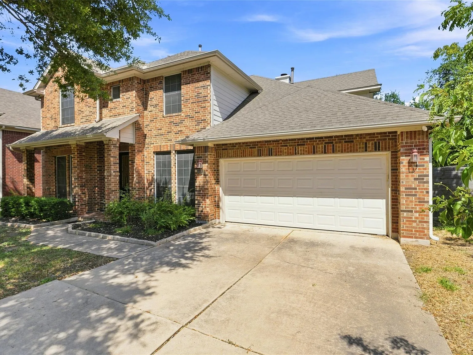 4 bed, 3.0 bath, 2891 sqft, $2,700 — Photo 2