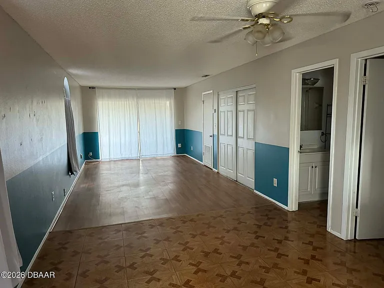 313 Dirksen Dr #F16 — Photo 4
