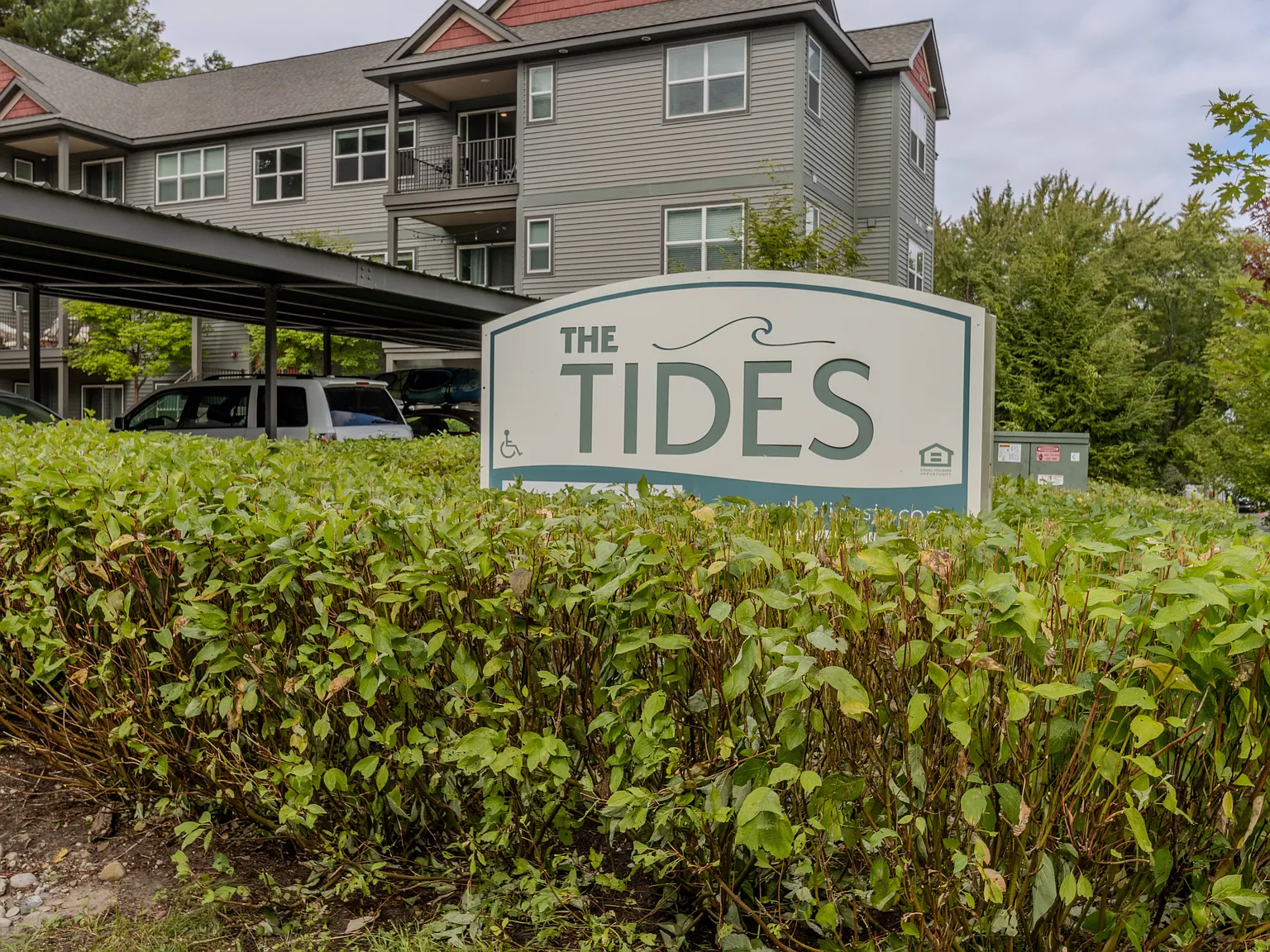 The Tides 1510 Veterans Dr — Photo 2