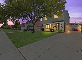 29496 Brentwood St, Southfield, MI