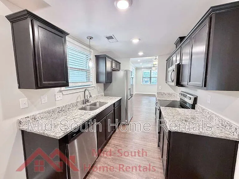 82 N Rembert St — Photo 9