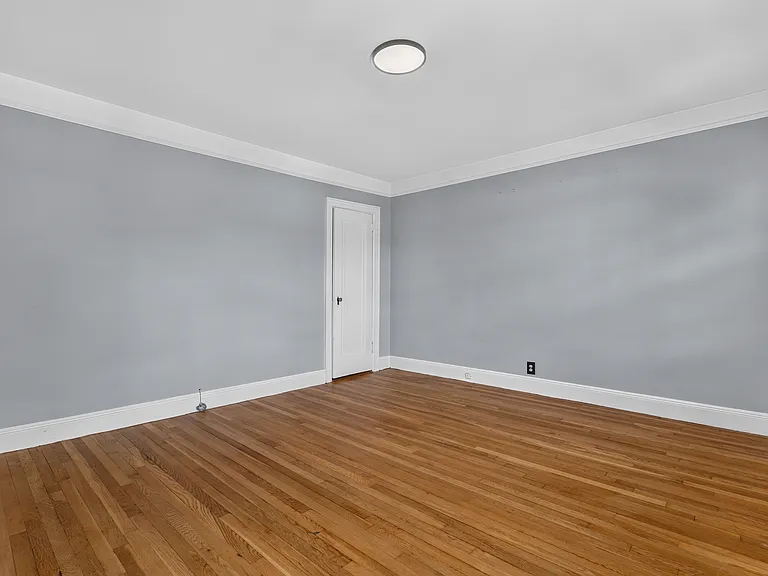 84 Page Ave — Photo 10