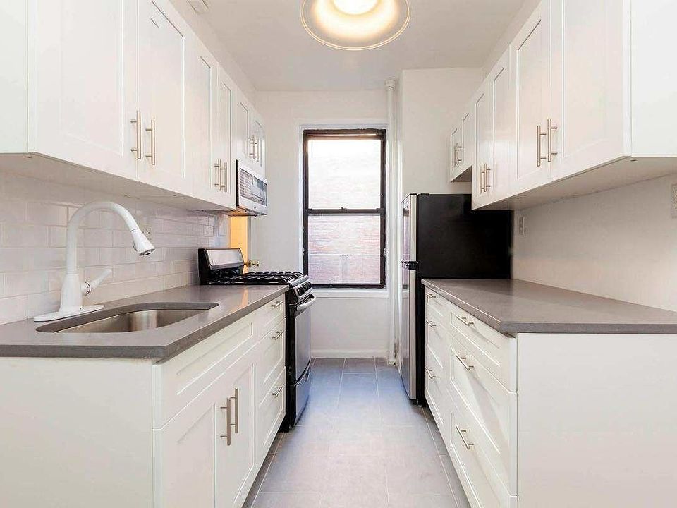 1st image of 217 Thompson St APT 19