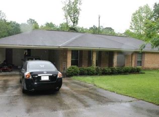 1211 Valley Dr, Laurel, MS 39440