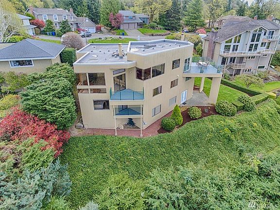 2nd image of 13805 SE 52nd Pl