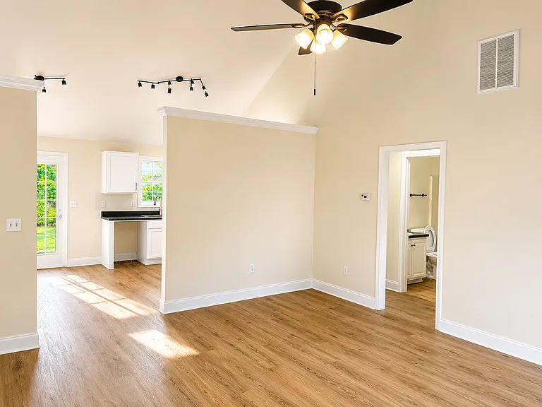 206 Woodhaven Dr — Photo 22
