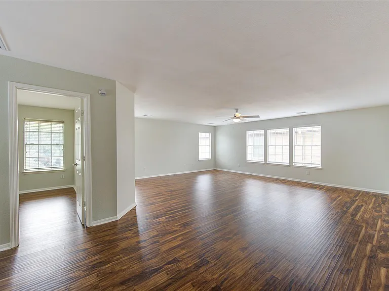 9611 Lasbury Dr — Photo 19