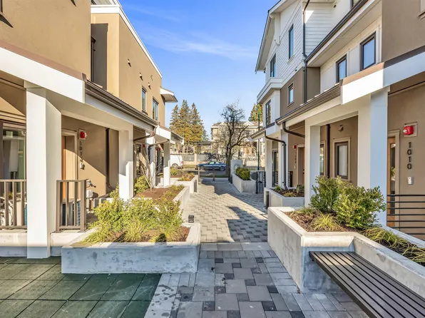 1012 W 52nd Ave, Vancouver, BC V6P 1G2