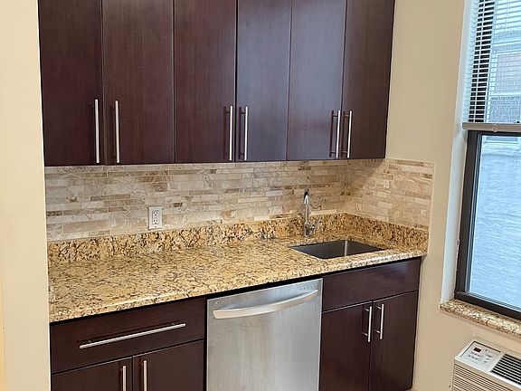 2nd image of 3433 43rd St APT 3F