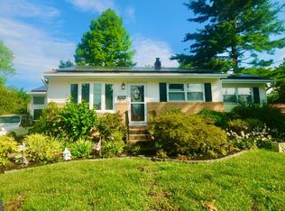 504 Green Valley Rd, Turnersville, NJ 08012