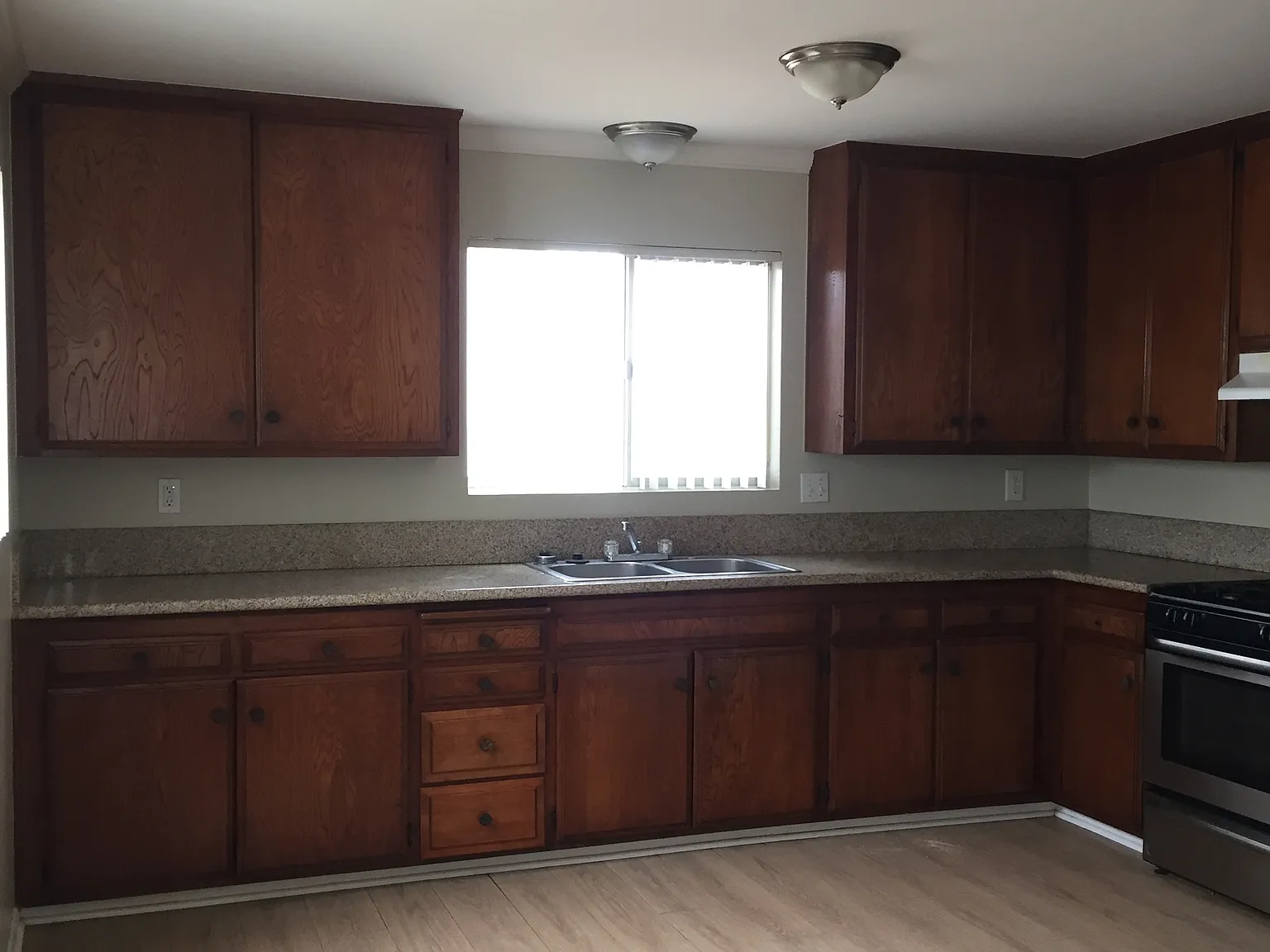2 bed, 850 sqft, $2,595 — Photo 3