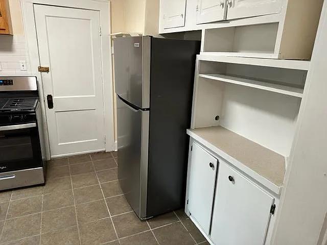 175-177 Nichols Ave — Photo 3