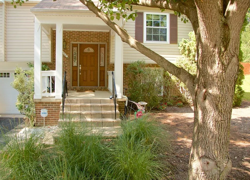 Building Photo - Robin Ridge Ct