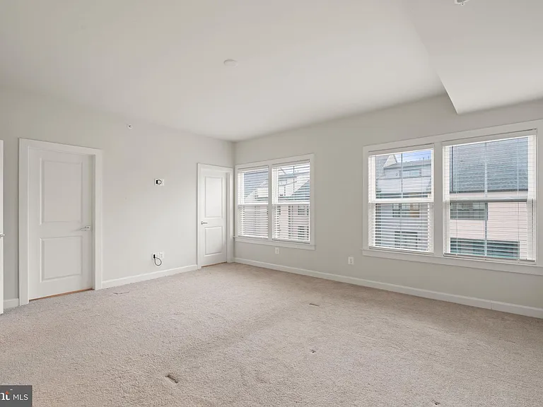 43467 Grandmoore St — Photo 25