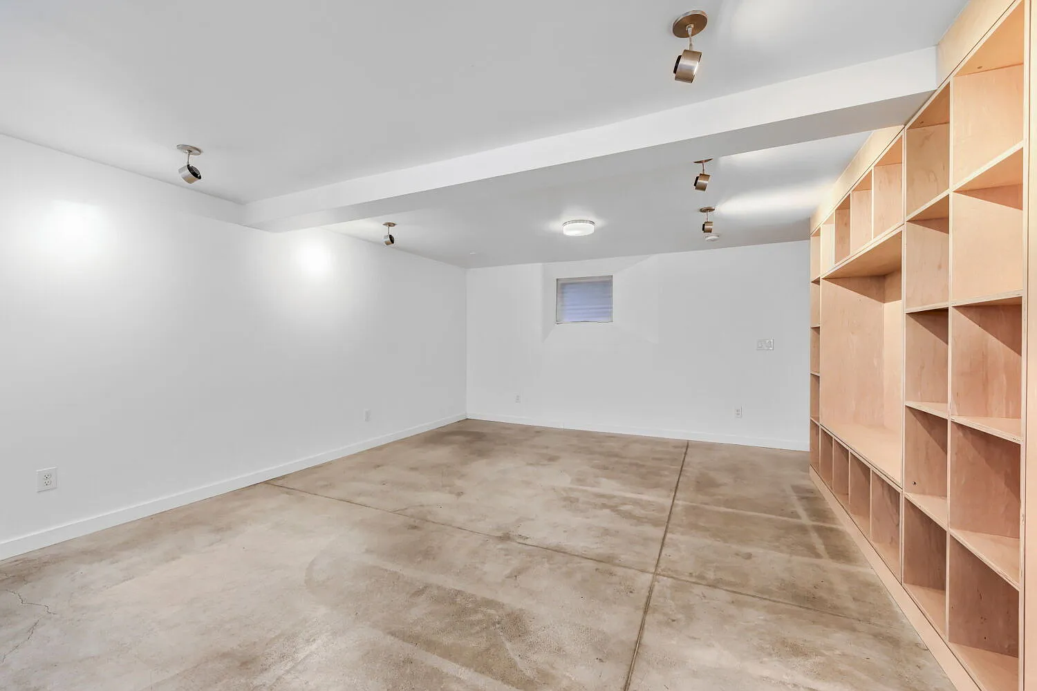 1 bed, 1.0 bath, 1000 sqft, $1,900 — Photo 3