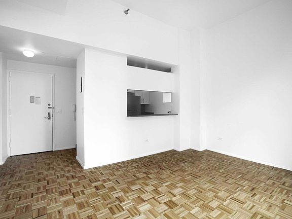 3rd image of 75 W End Ave APT C15b