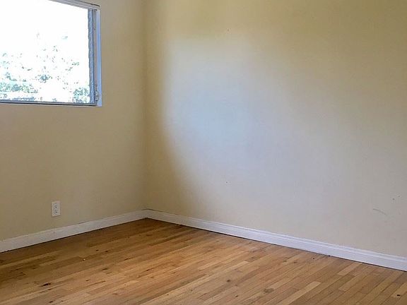 4th image of 3711 Mentone Ave APT 16