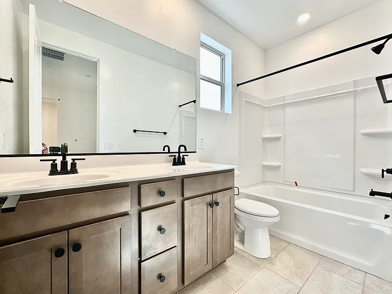 15598 W Hackamore Dr — Photo 23