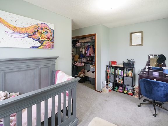 5th image of 304 Ironwood St