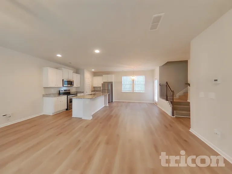 701 Jackson Ct — Photo 16