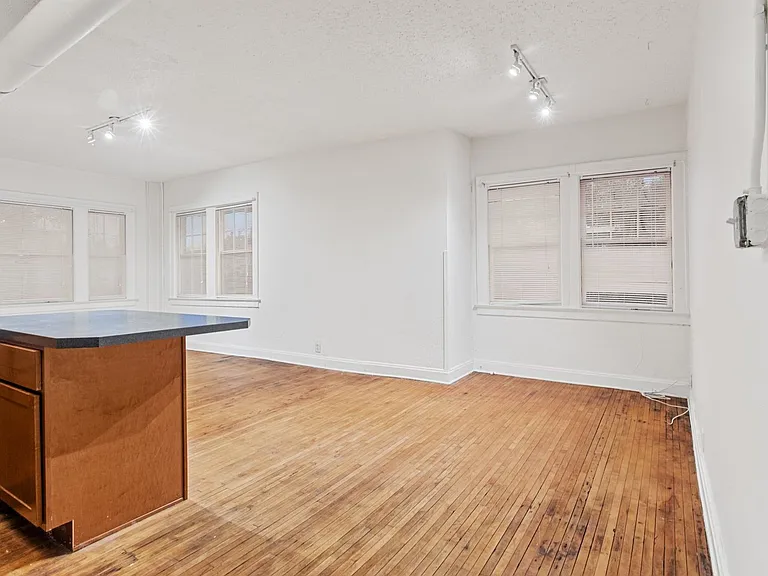 Historic Audubon Court — Photo 46