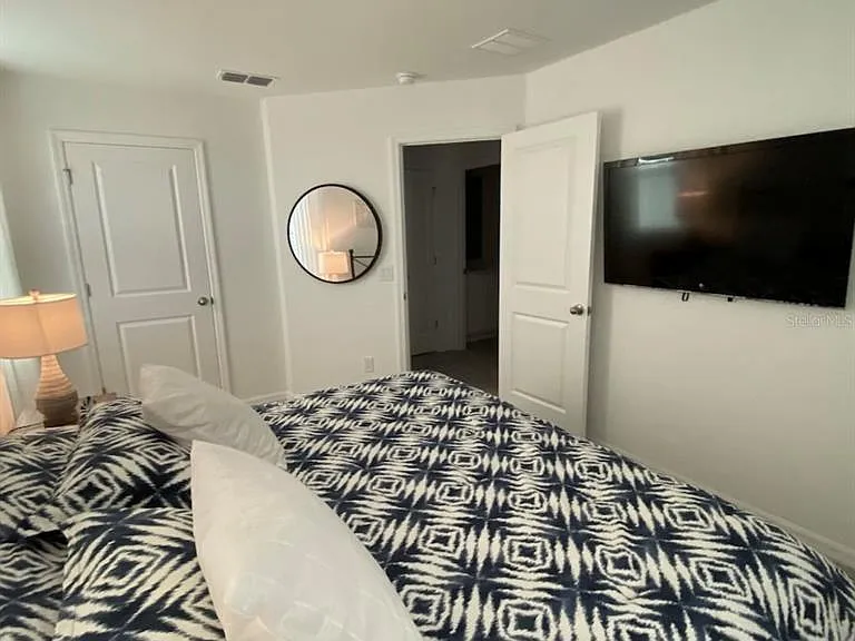 1546 Discovery St — Photo 20