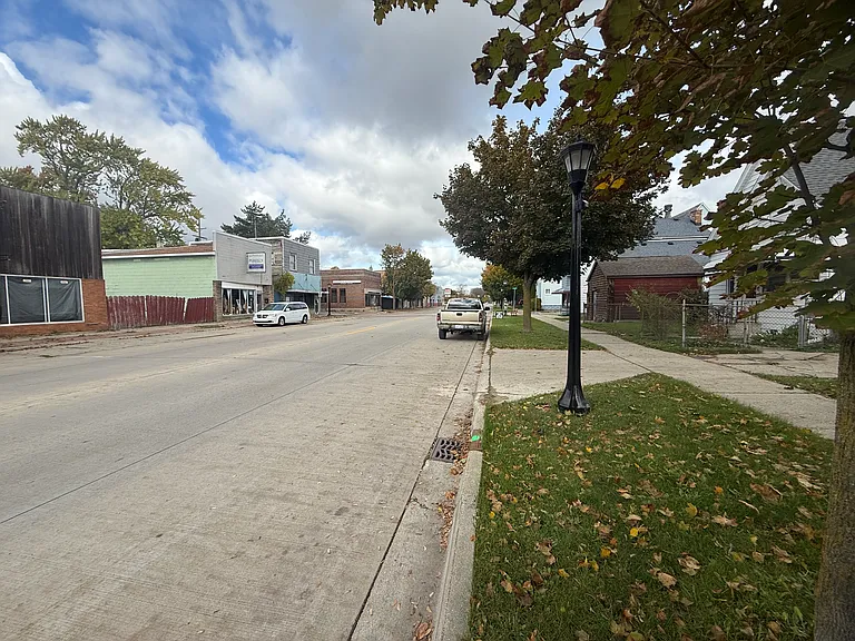 1813 Broadway St — Photo 16