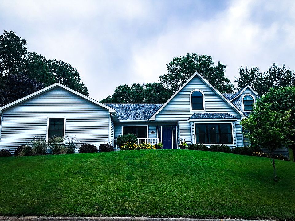 2nd image of 417 August Hills Dr