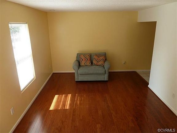 5th image of 7114 Senn Way