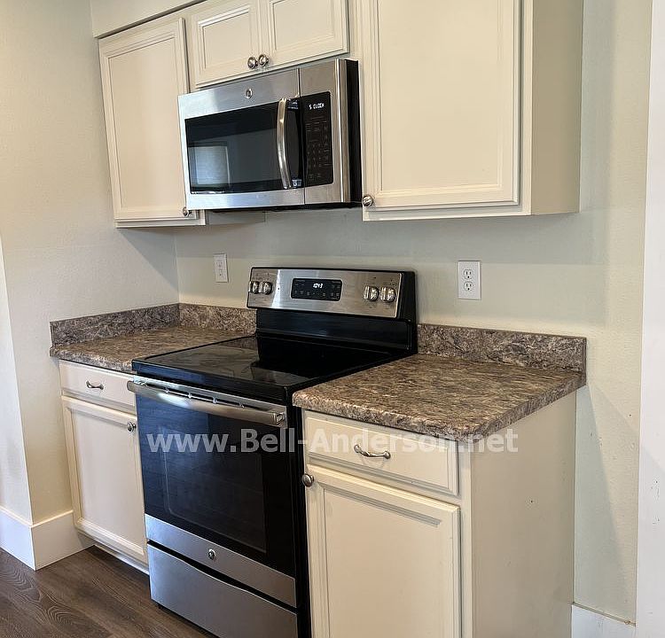 1809 Porter St Enumclaw, WA Zillow