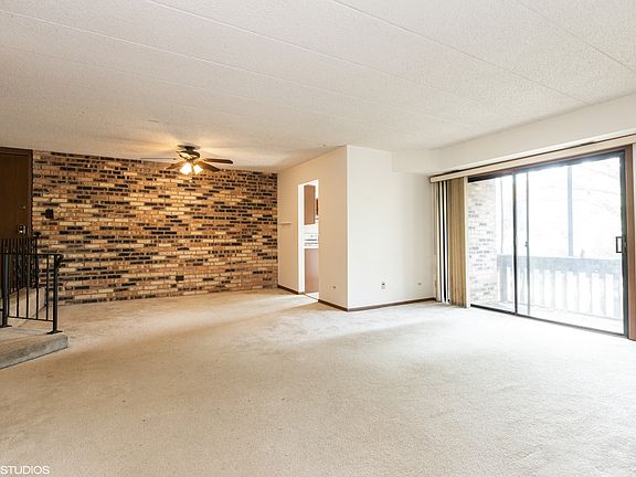 2nd image of 5965 Lakeside Pl #202C