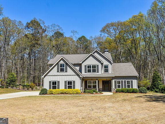 2nd image of 397 Oak Grove Path