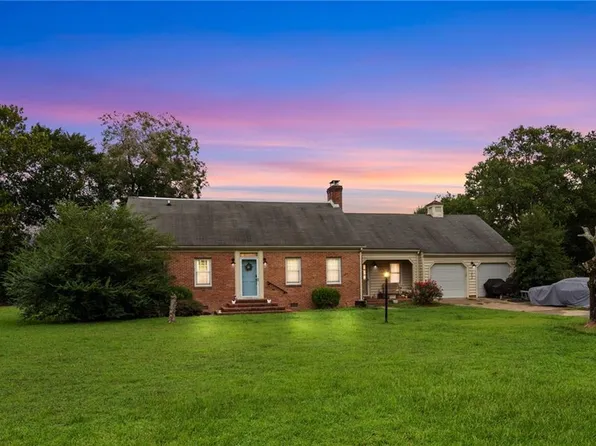 102 E Glen Haven Drive, Suffolk, VA 23437