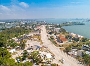 960 Liberty St, Englewood, FL 34223